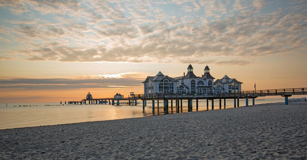 Sonnenaufgang am Ostseestrand in Sellin