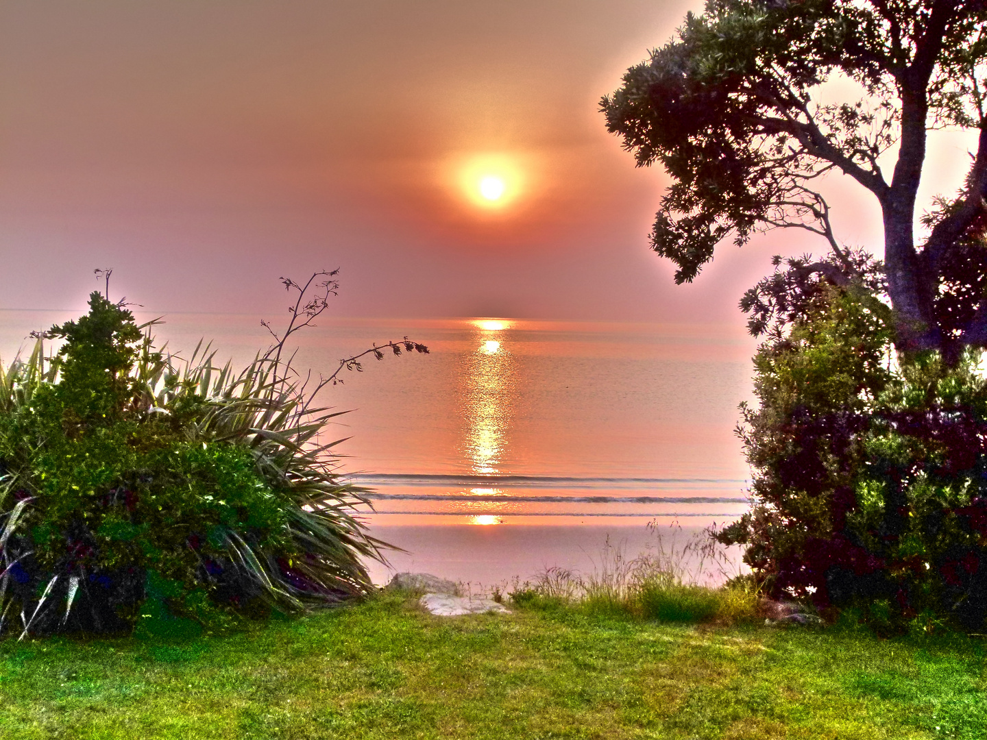 Sonnenaufgang am Pakawau Beach