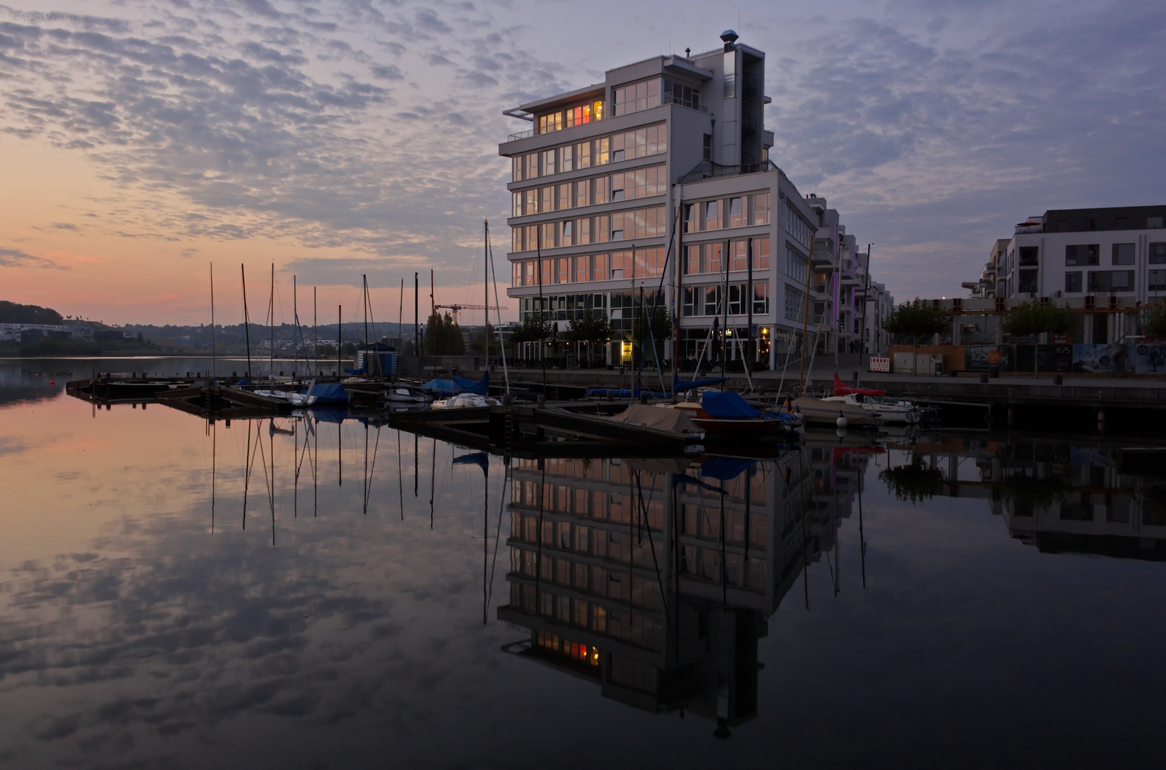 Sonnenaufgang am Phoenixsee in Dortmund