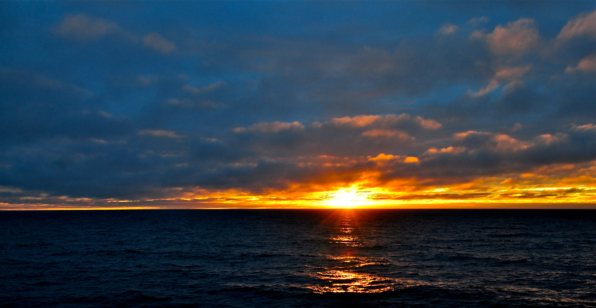 Sonnenaufgang am Polarkreis um 2.45 Uhr