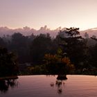 Sonnenaufgang am Pool