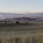 Sonnenaufgang am Rande der Namib