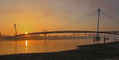 Sonnenaufgang am Rhein