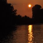 Sonnenaufgang am Rhein