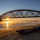 Sonnenaufgang am Rhein