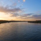 Sonnenaufgang am Rhein