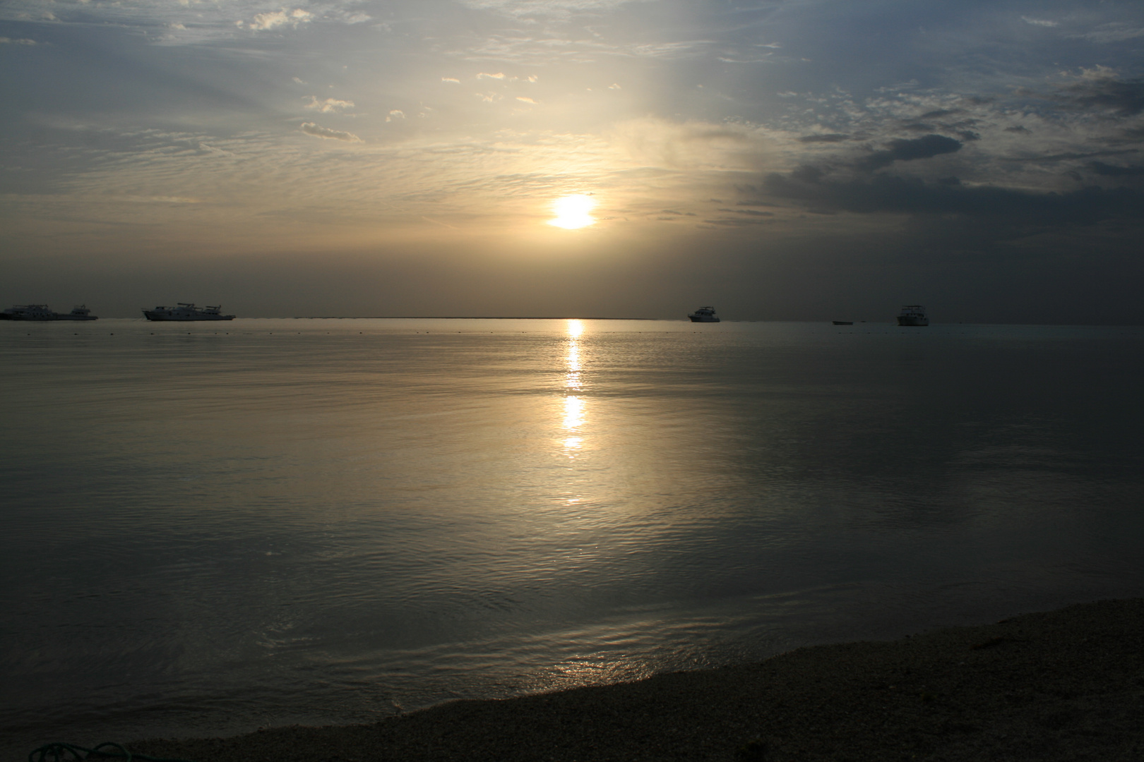 Sonnenaufgang am Roten Meer