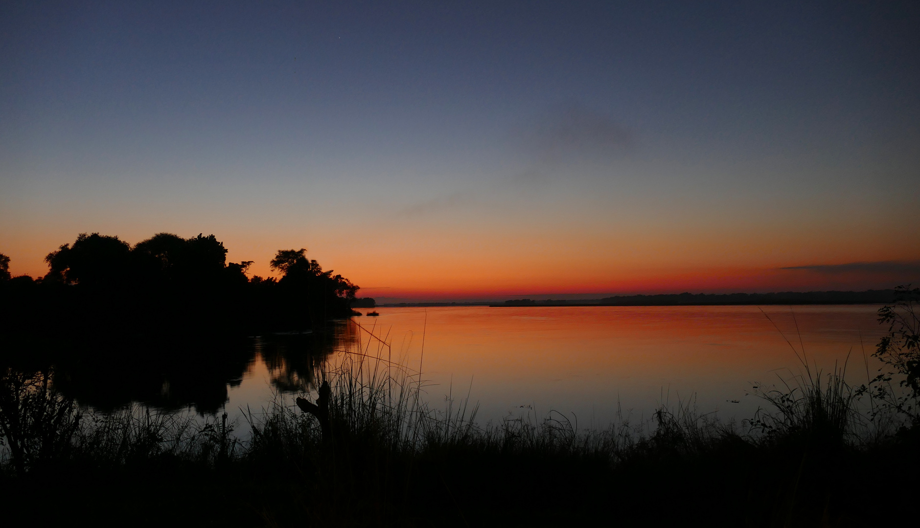 Sonnenaufgang am Sambesi