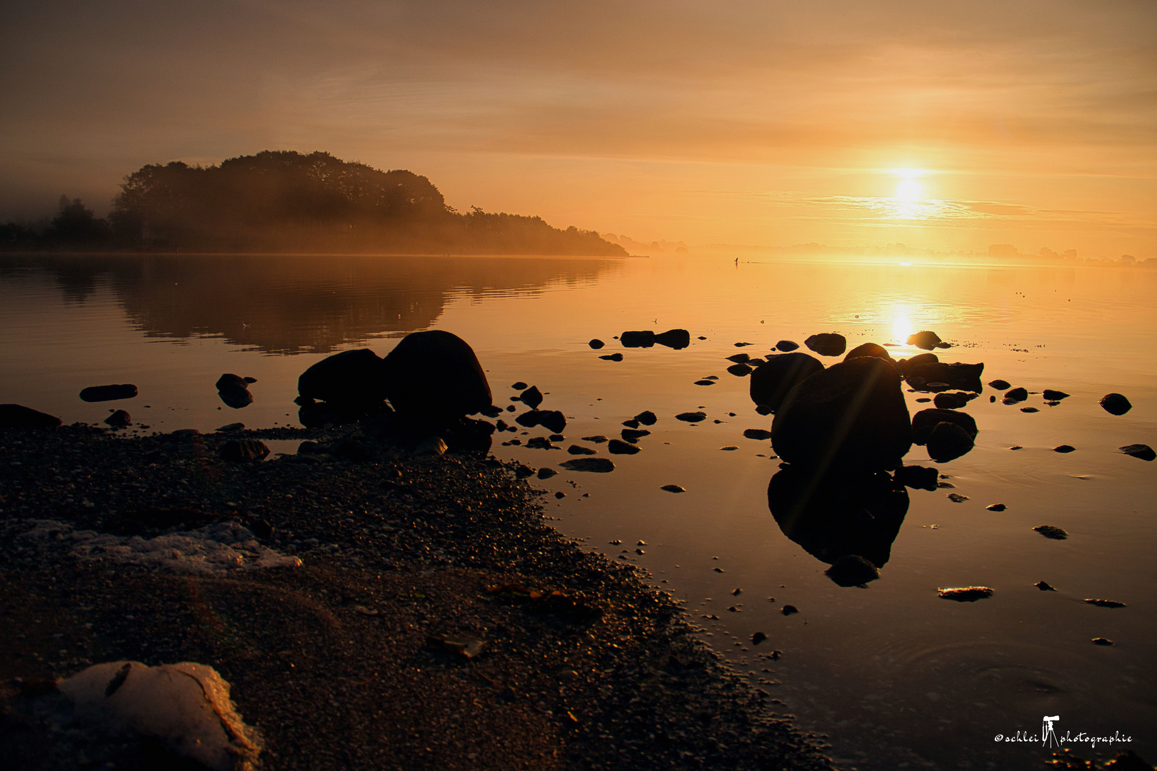 Sonnenaufgang am Schleiufer