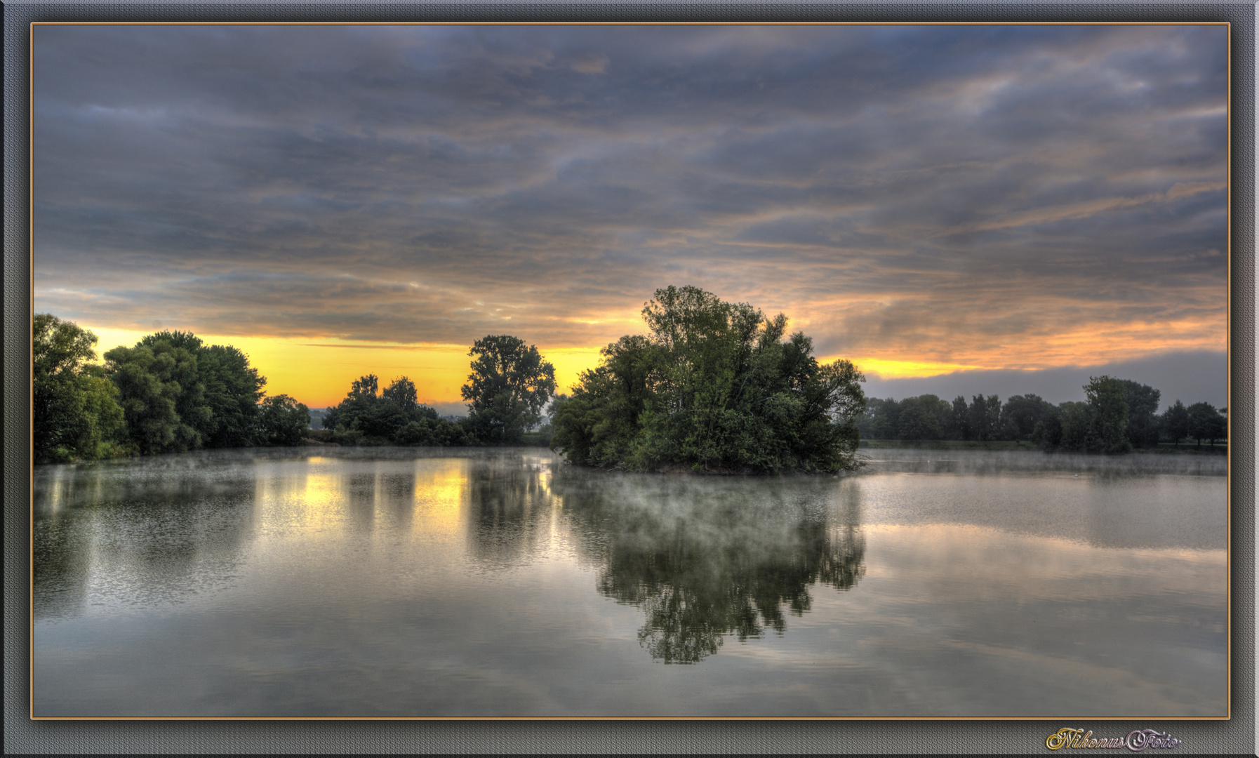 Sonnenaufgang am See