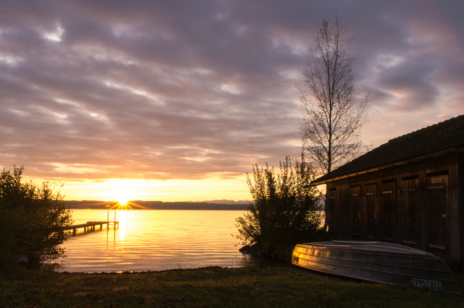 Sonnenaufgang am See