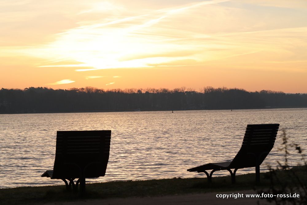 Sonnenaufgang am See