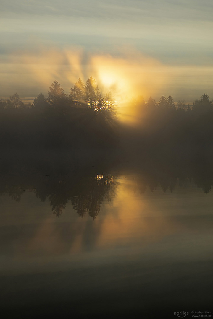 Sonnenaufgang am See