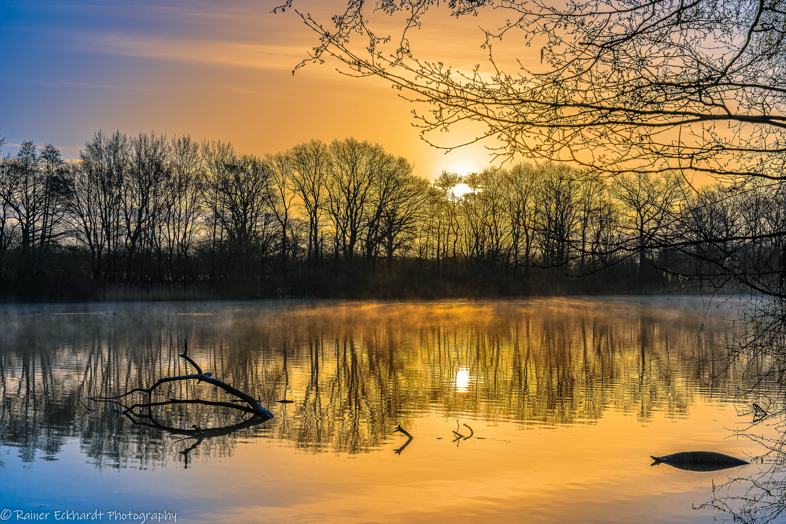 Sonnenaufgang am See 