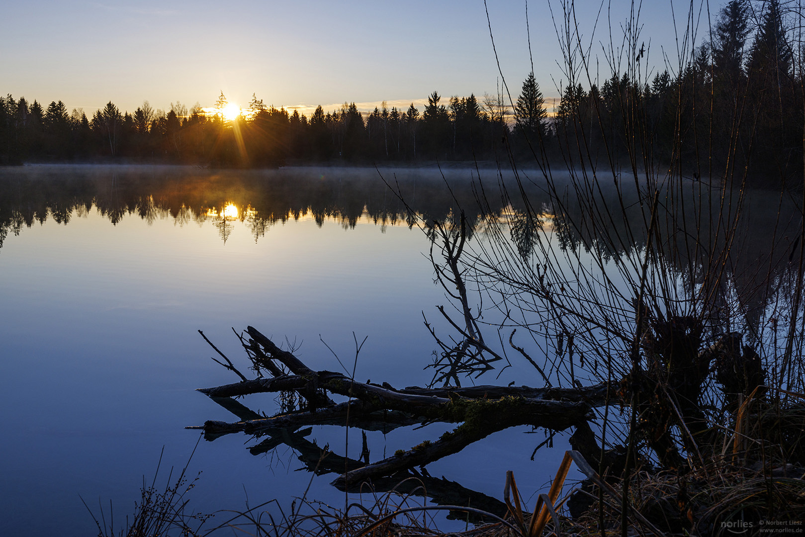 Sonnenaufgang am See