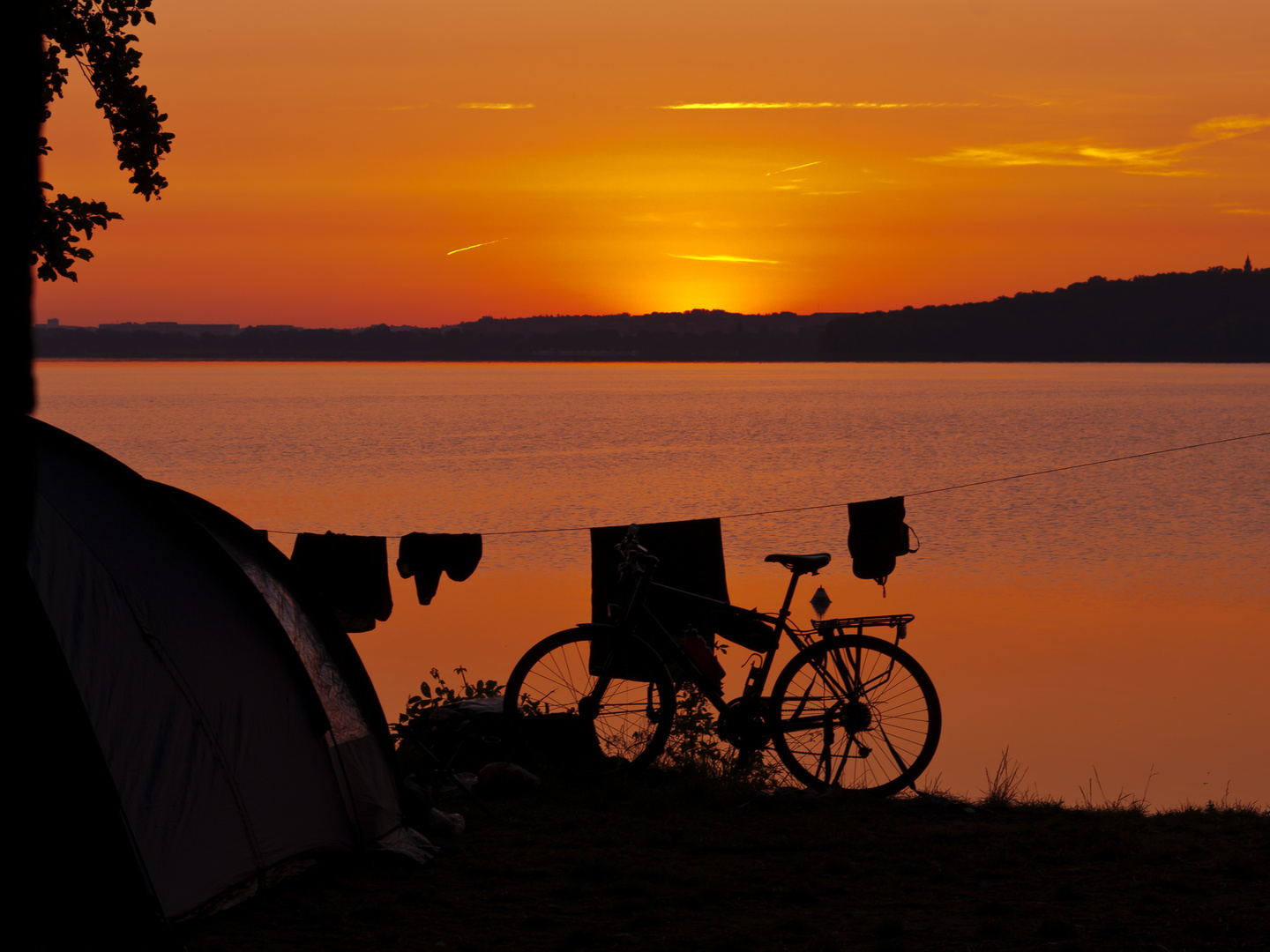 Sonnenaufgang am See