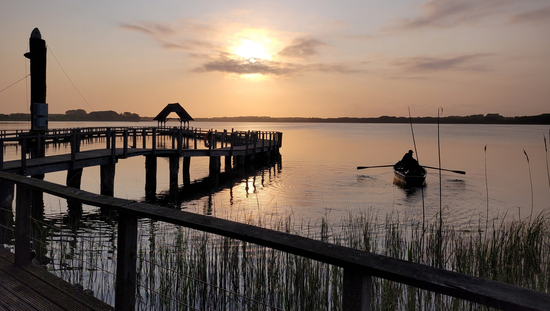 Sonnenaufgang am See