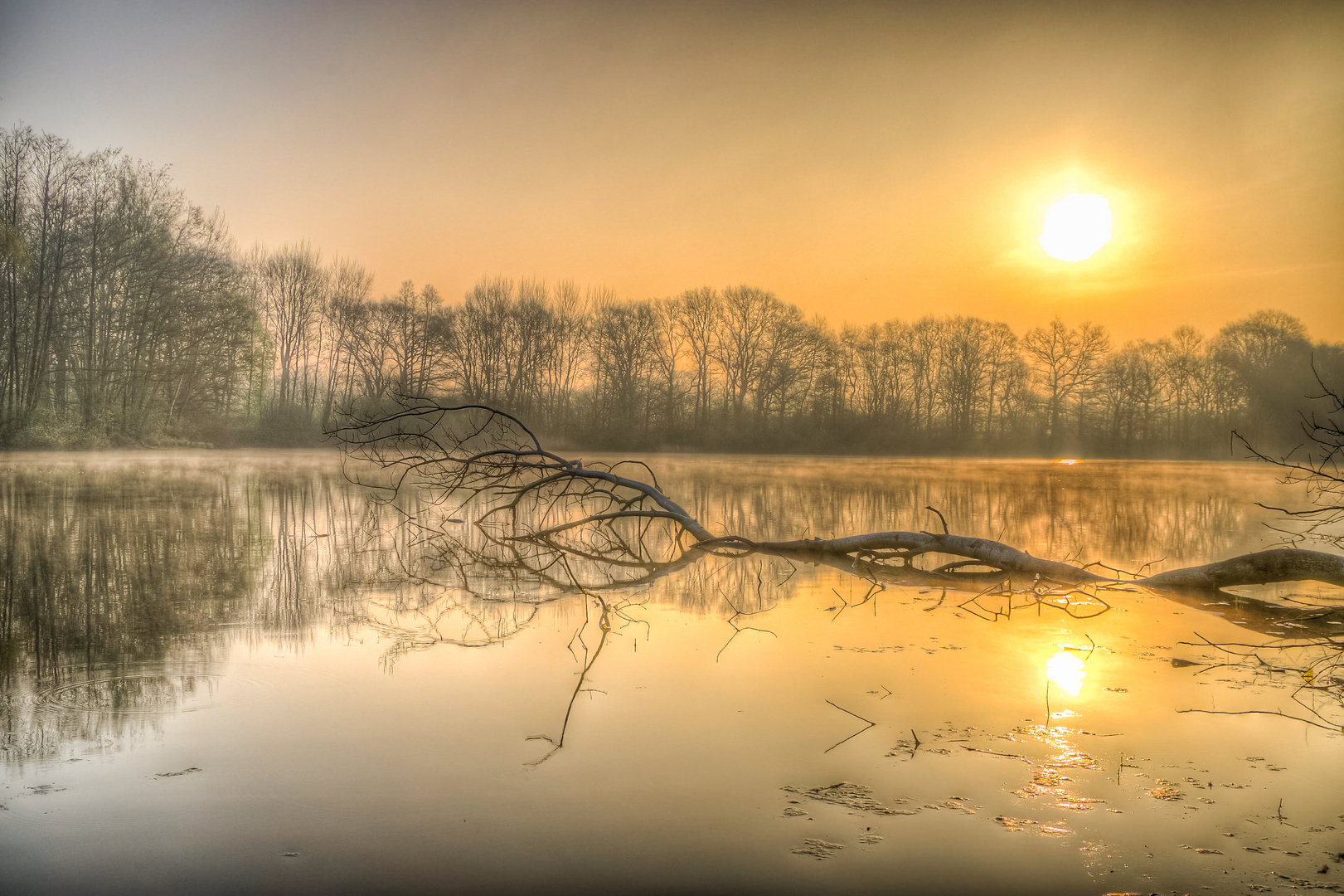 Sonnenaufgang am See