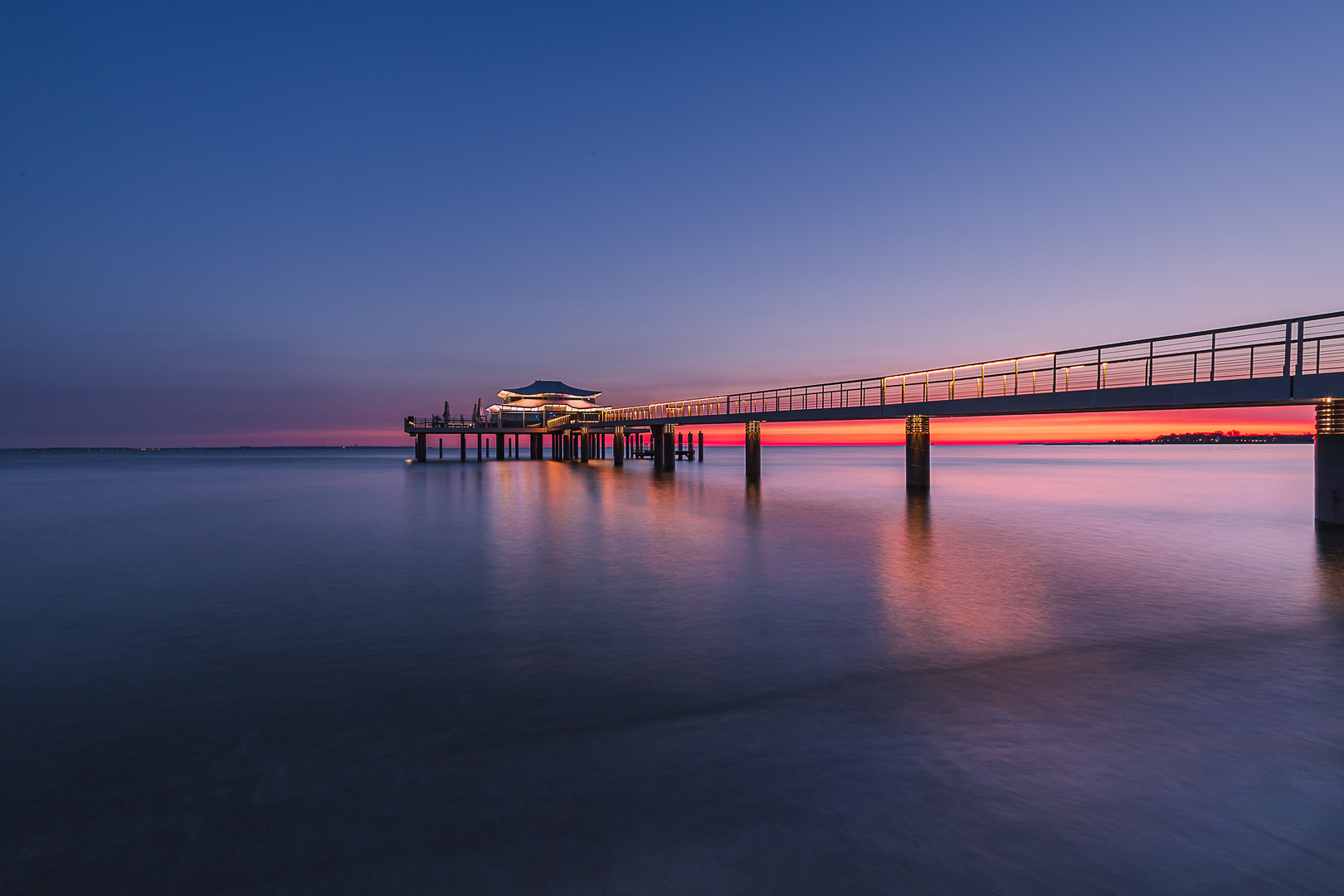 Sonnenaufgang am See