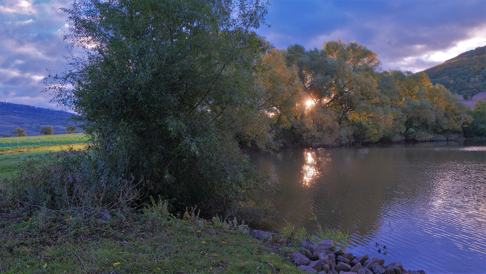 Sonnenaufgang am See (salida del sol en el lago)