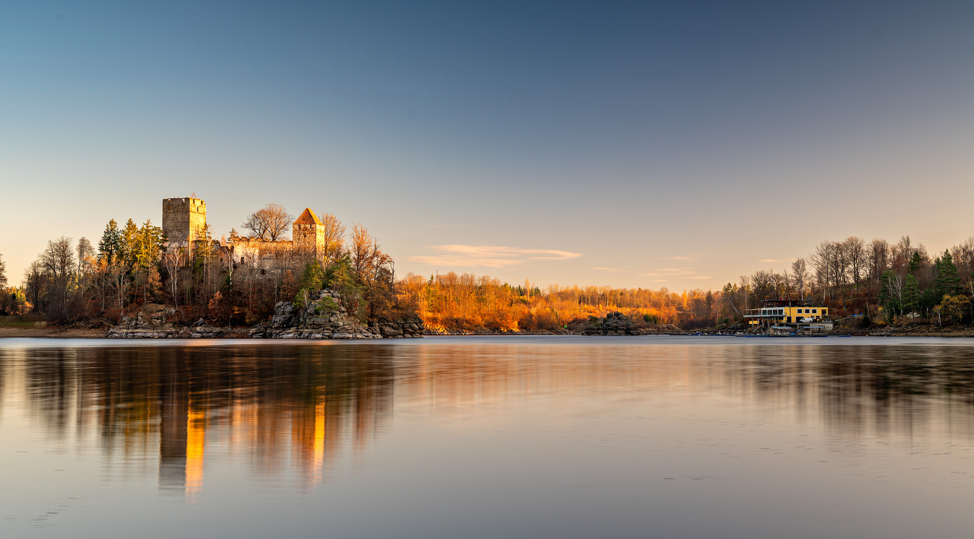 Sonnenaufgang am Stausee Ottenstein