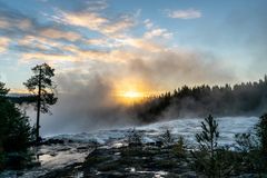 Sonnenaufgang am Storforsen