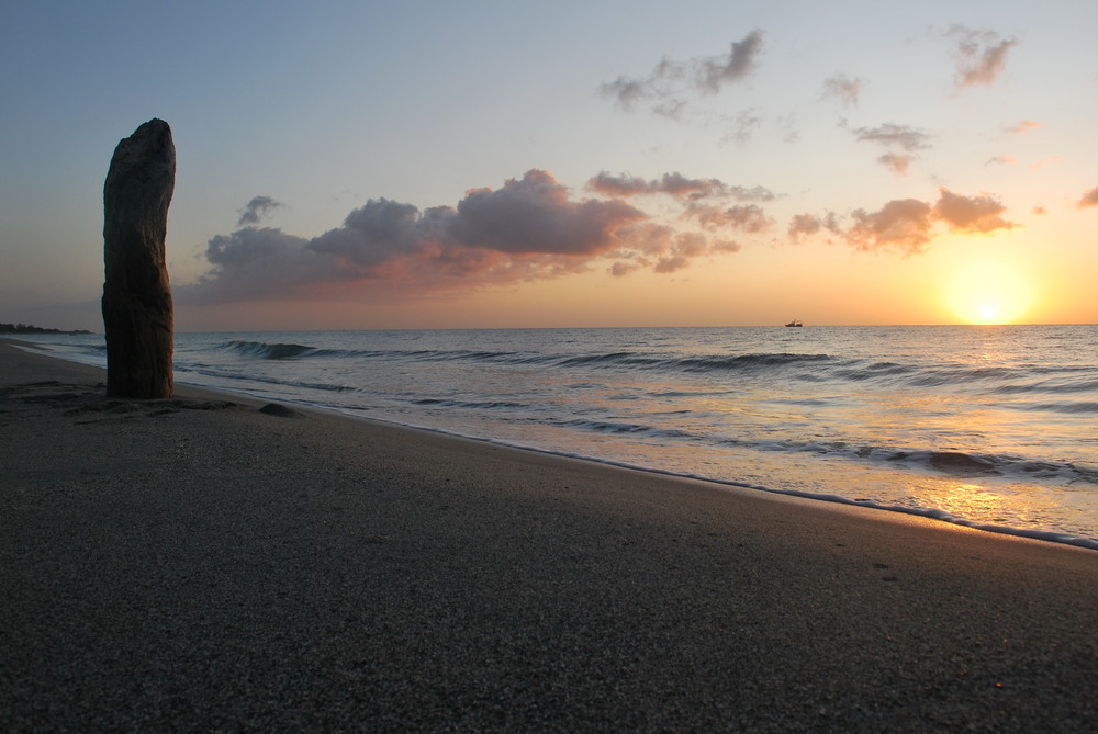 Sonnenaufgang am Strand auf Korsika II