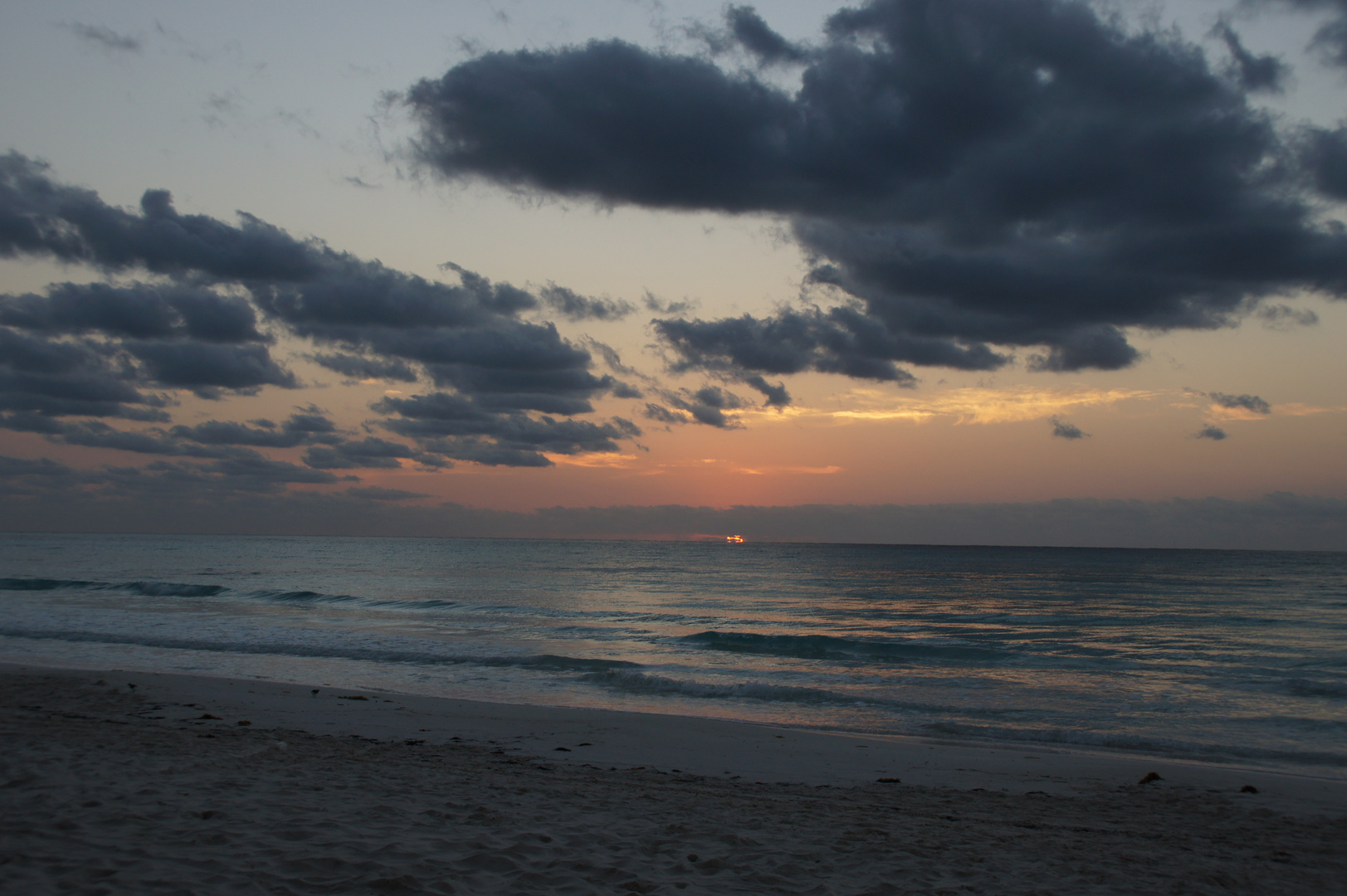 Sonnenaufgang am Strand März 2009