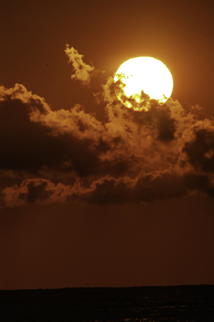 Sonnenaufgang am Strand von Aleria