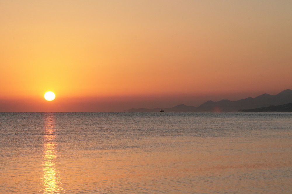 Sonnenaufgang am Strand von Georgioupolis