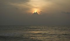 Sonnenaufgang am südchinesischen Meer