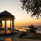 Sonnenaufgang am Tempel