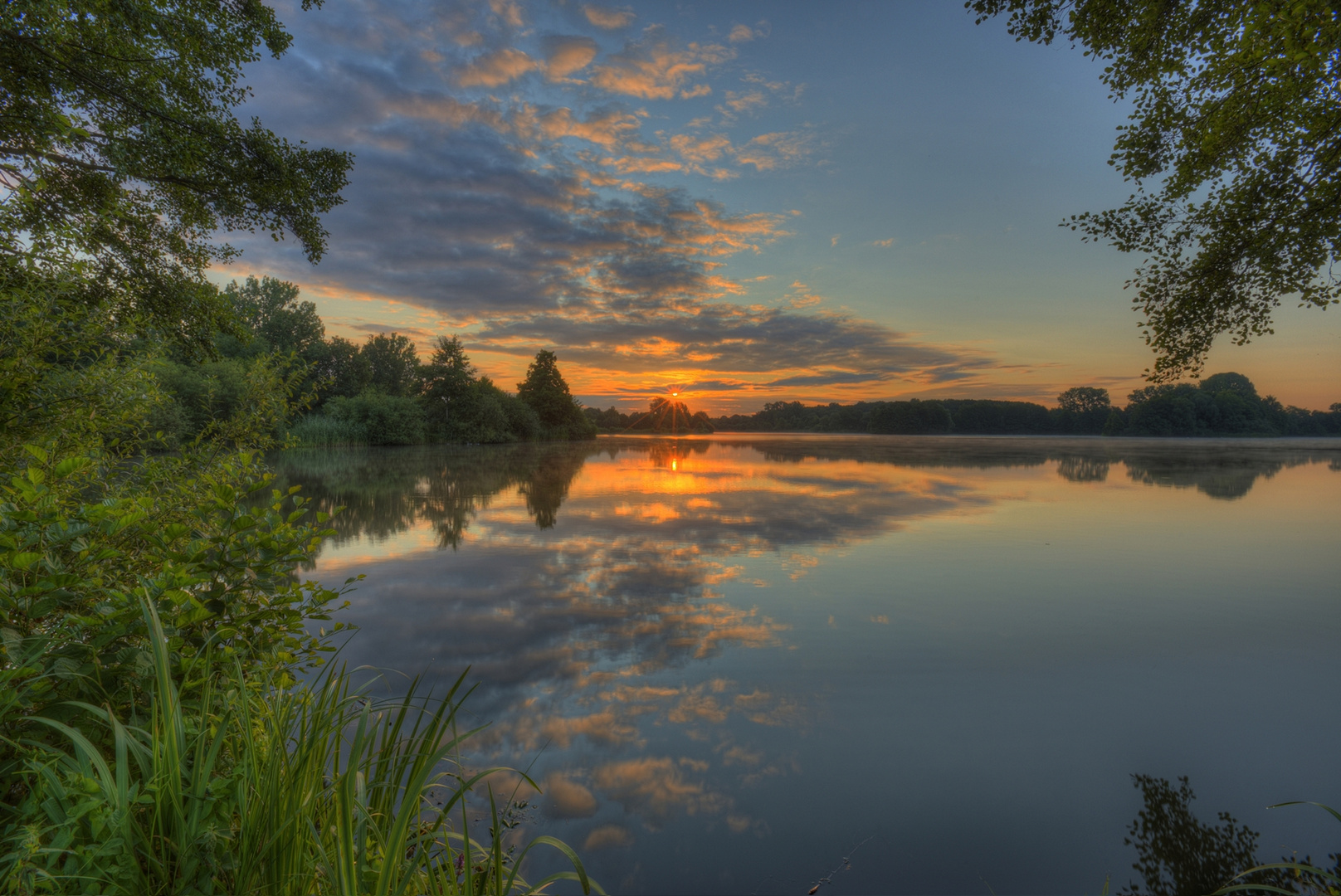 Sonnenaufgang am Thielenburger See