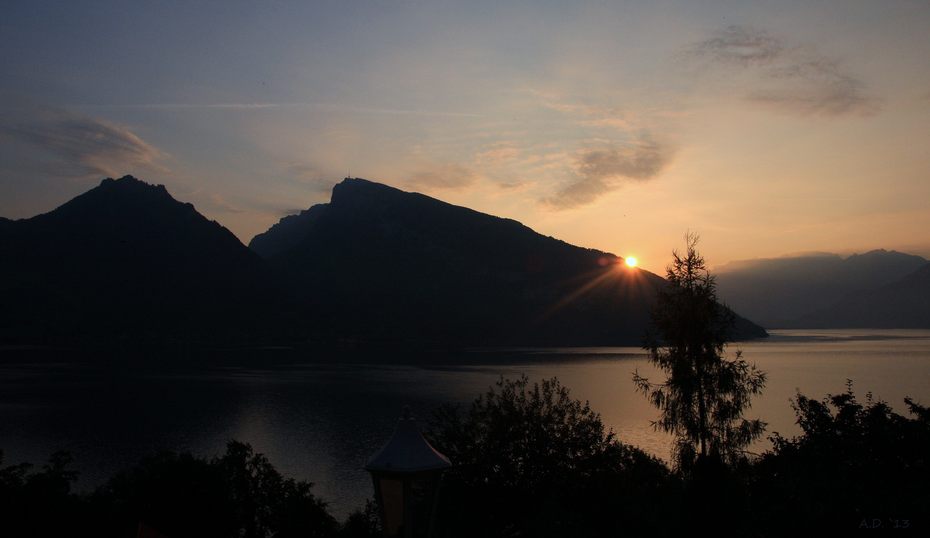 Sonnenaufgang am Thuner See