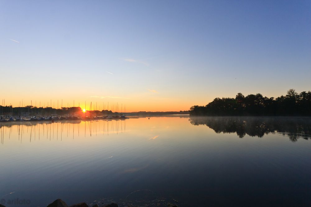 Sonnenaufgang am Unterbacher See