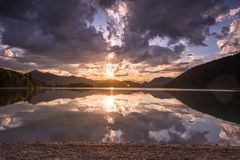 Sonnenaufgang am Walchensee - Bayern