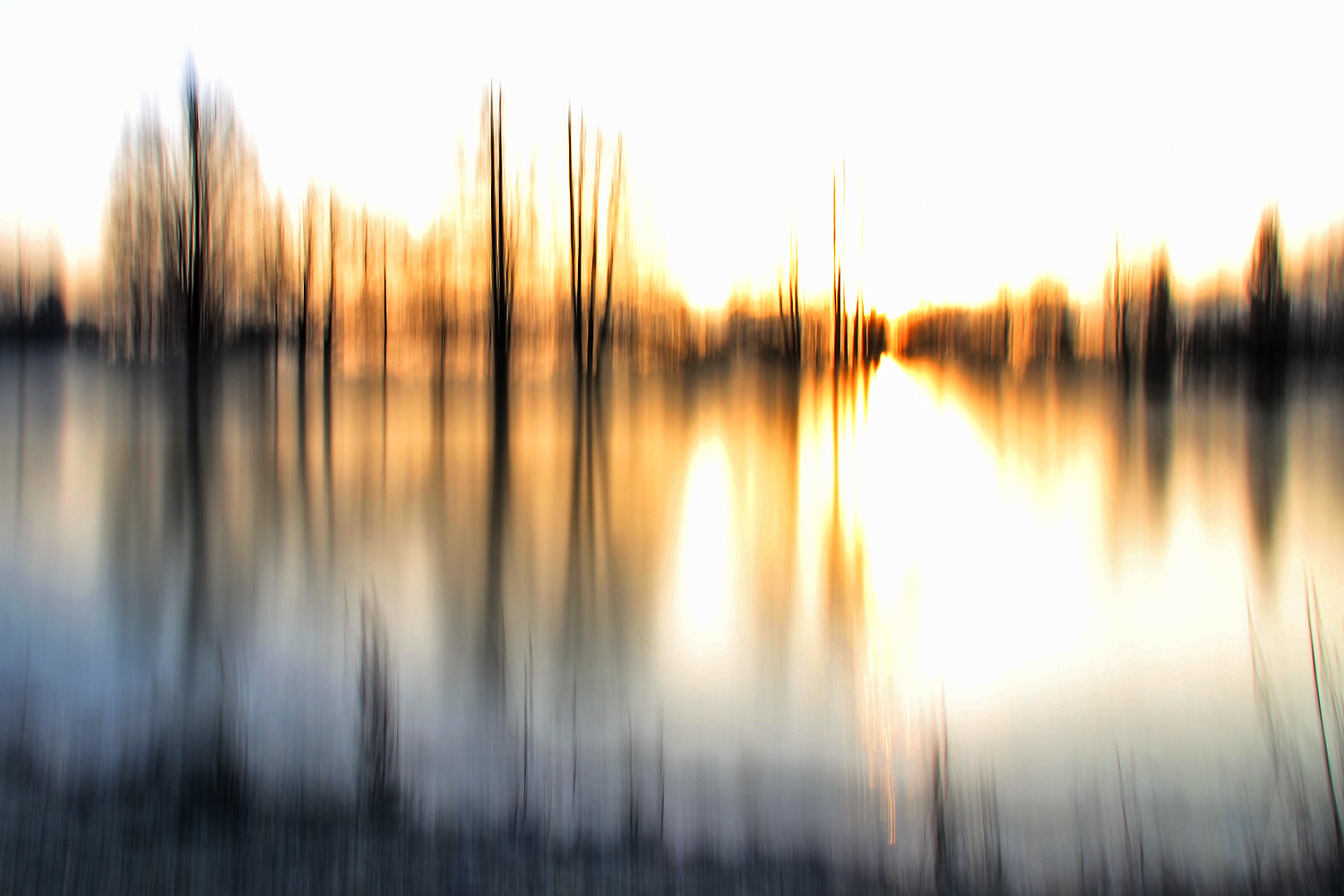 Sonnenaufgang am Weiher