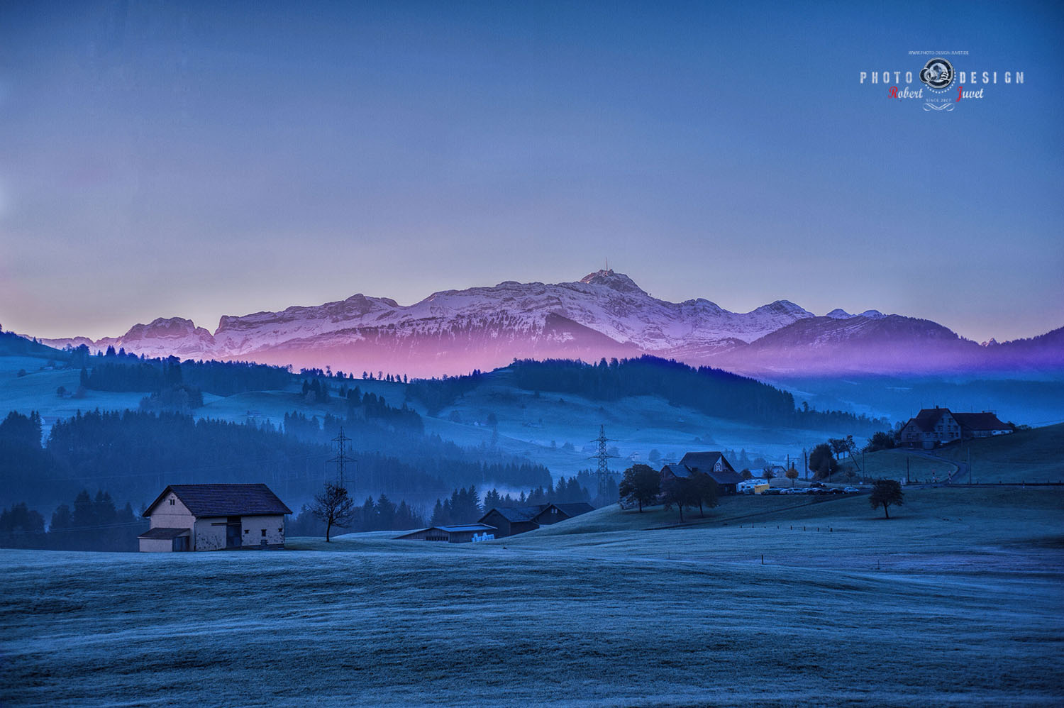 Sonnenaufgang am Wintermorgen