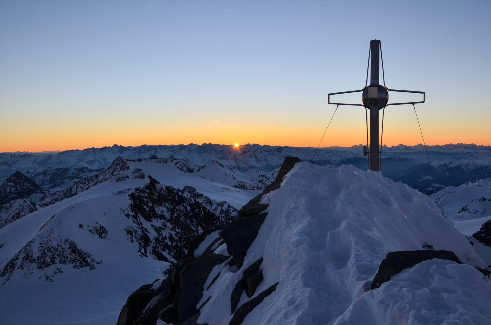 Sonnenaufgang am Zuckerhuetl