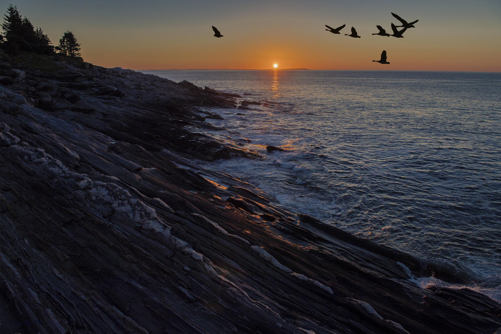 Sonnenaufgang an der Atlantikküste in Maine, USA