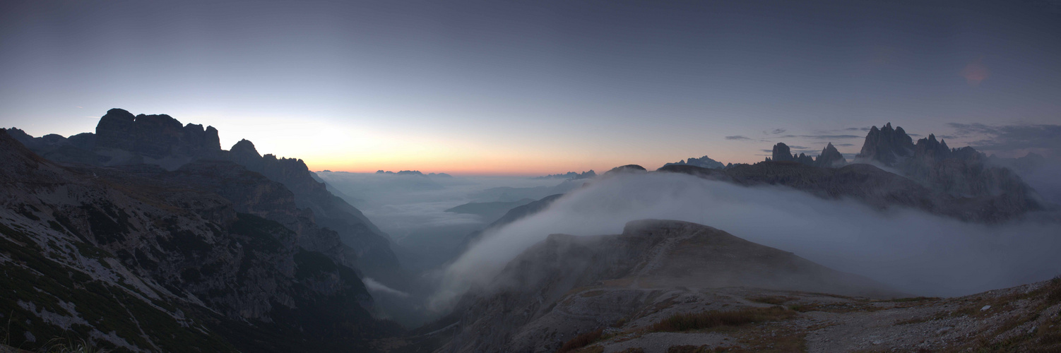 Sonnenaufgang an der Auronzo-Hütte