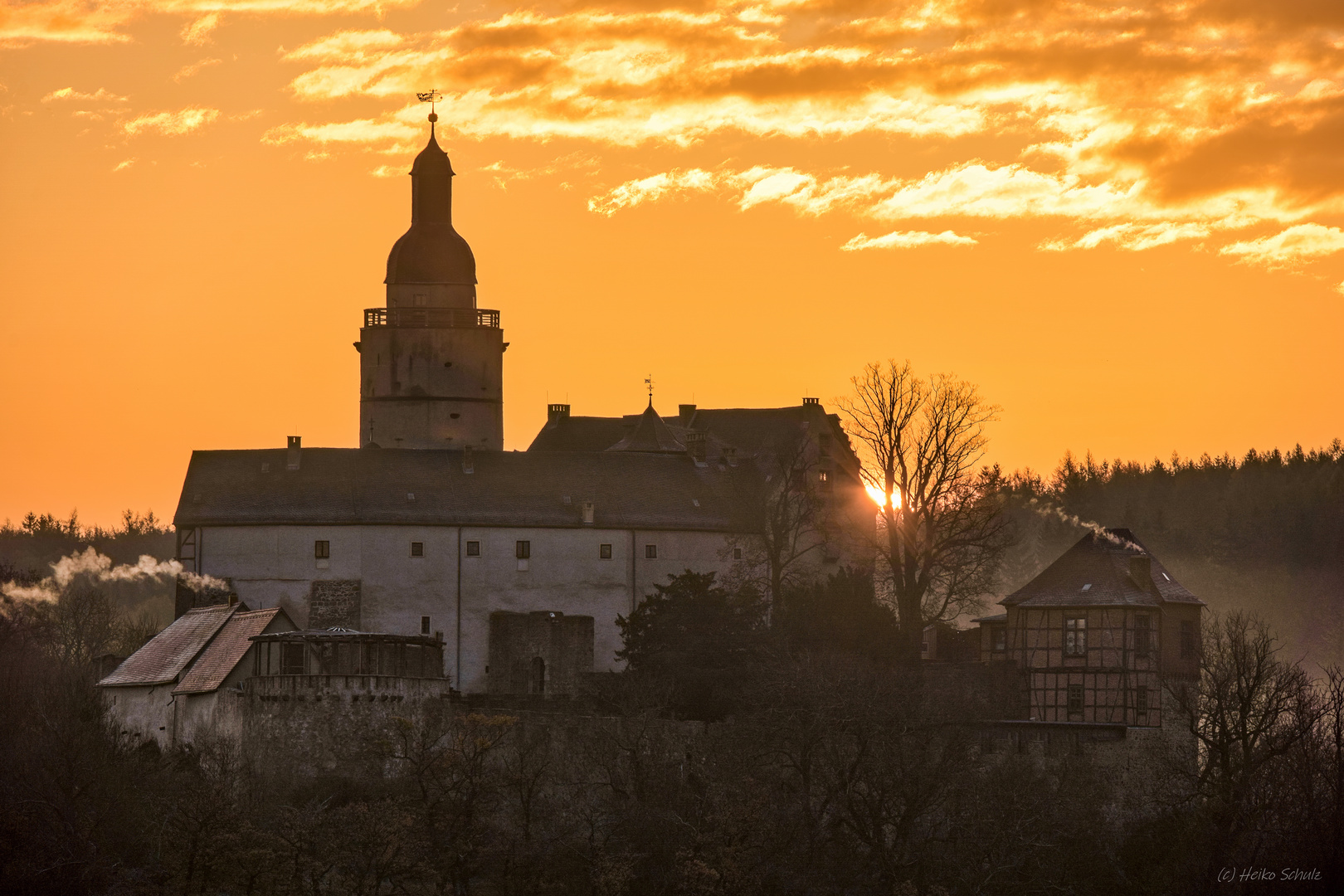 Sonnenaufgang an der Burg Falkenstein (1)