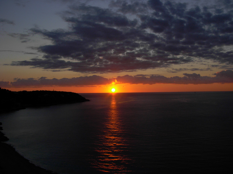 Sonnenaufgang an der Côte d'Azur 01