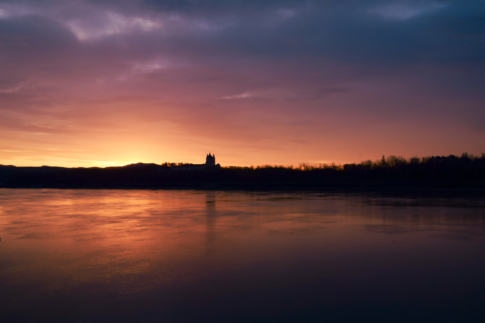 +++ Sonnenaufgang an der Donau +++