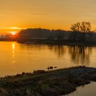 Sonnenaufgang an der Elbe