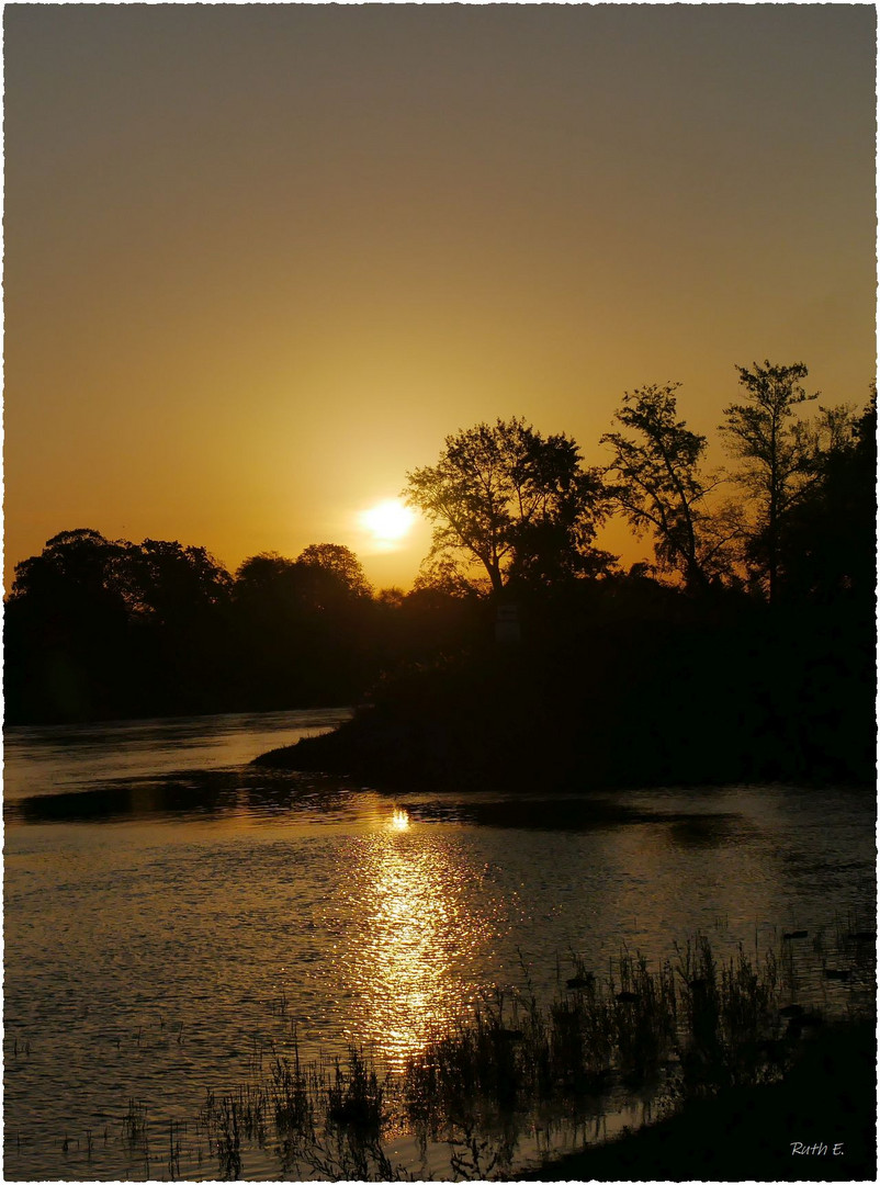 Sonnenaufgang an der Elbe...