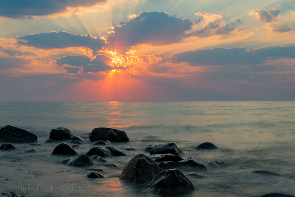 Sonnenaufgang an der Kreideküste auf Rügen