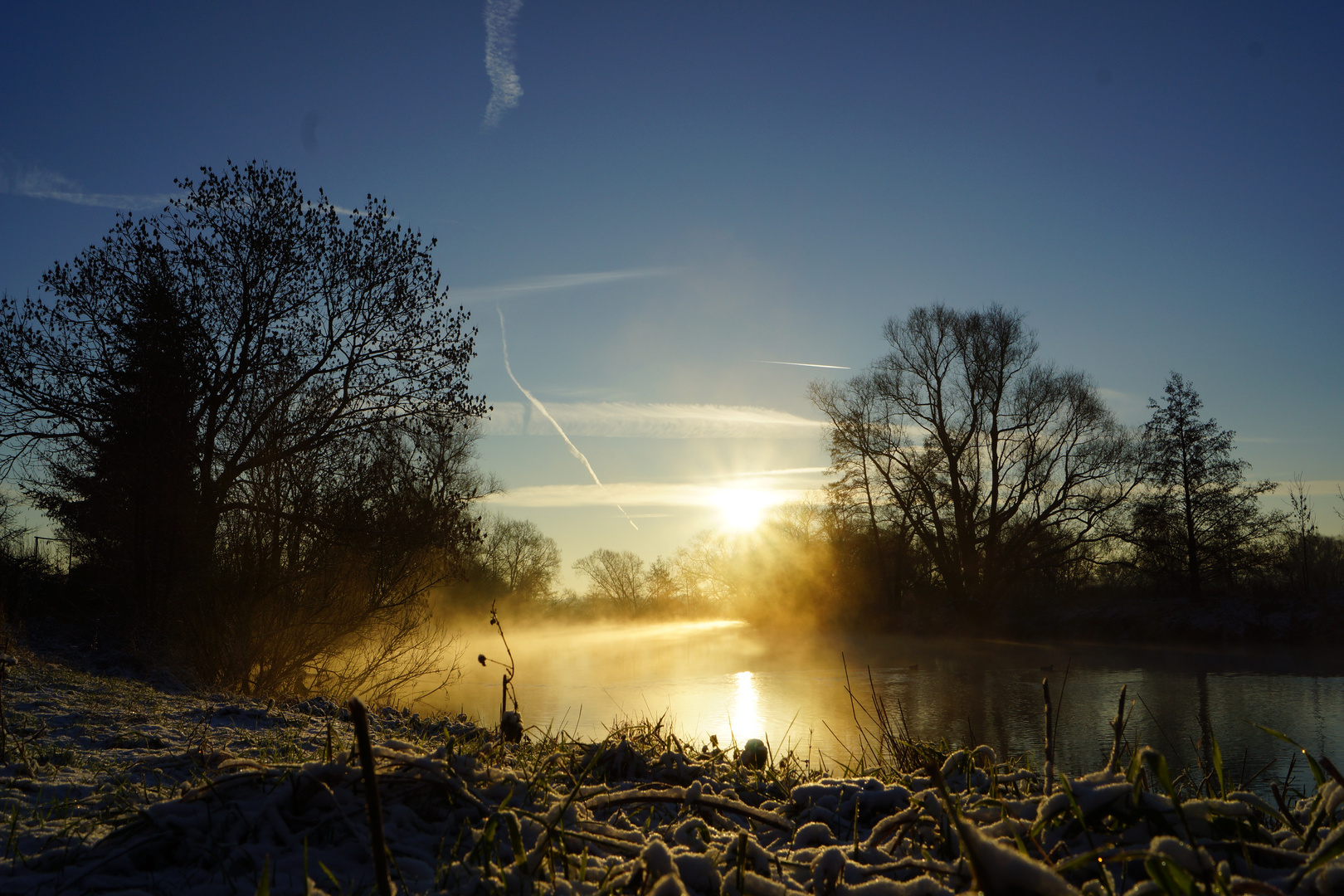 Sonnenaufgang an der Lahn in Atzbach