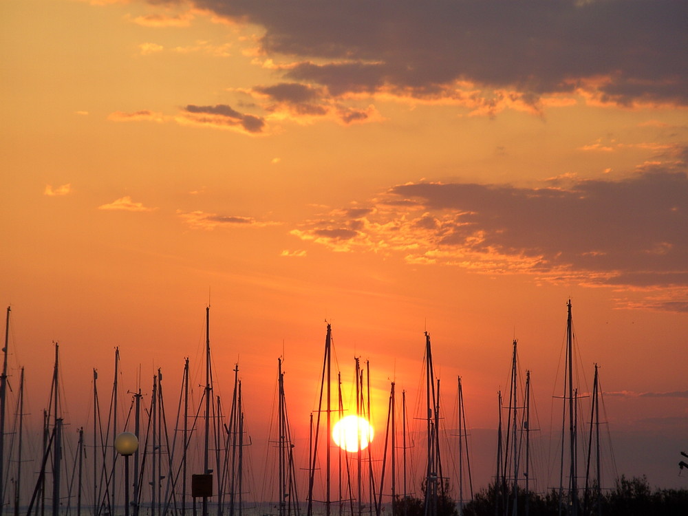 Sonnenaufgang an der Marina