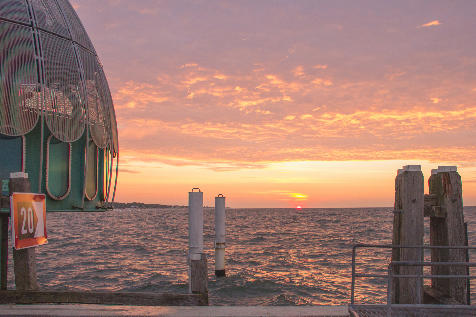 Sonnenaufgang an der Ostsee - gelbe Stunde